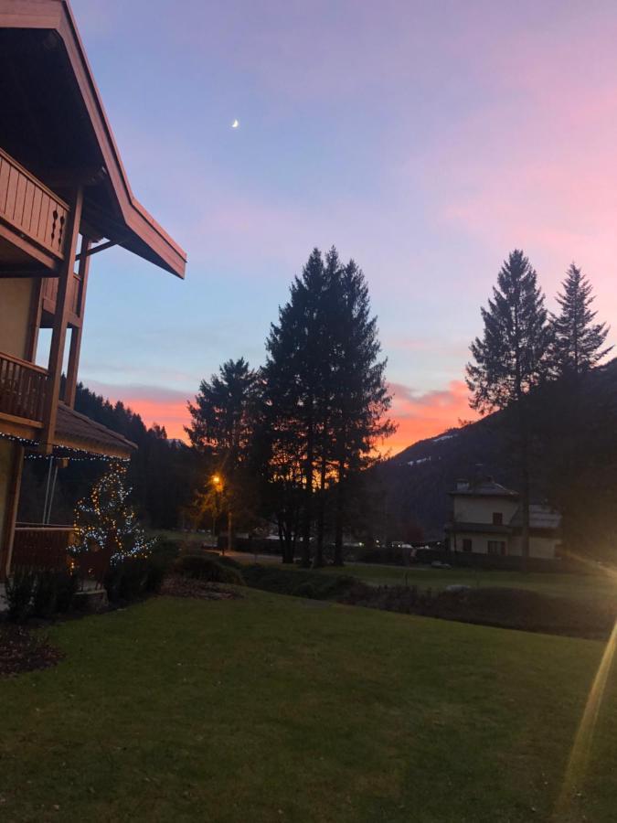 Holidays Dolomiti Apartment Resort Carisolo Exteriör bild
